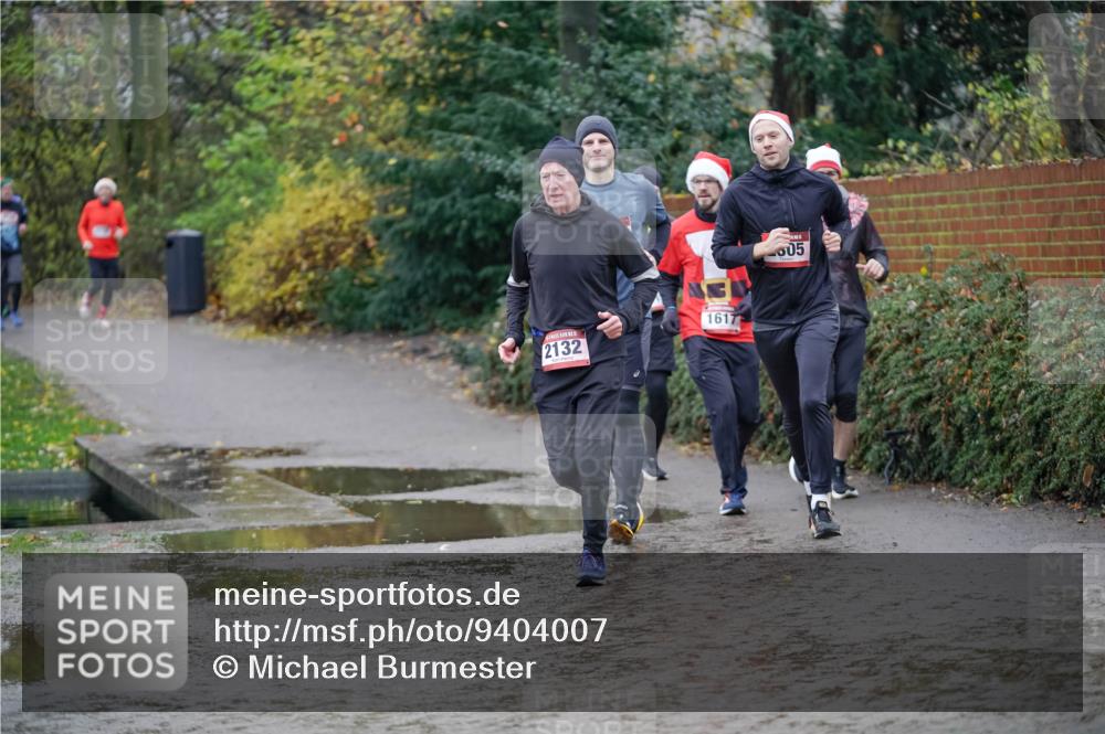 07.12.2025 - St. Pauli X-Mass-Run No. 15 Michael Burmester http://msf.ph/oto/9404007 07.12.2025 11:01:33 Laufen 2132, 1617, 05 meine-sportfotos.de