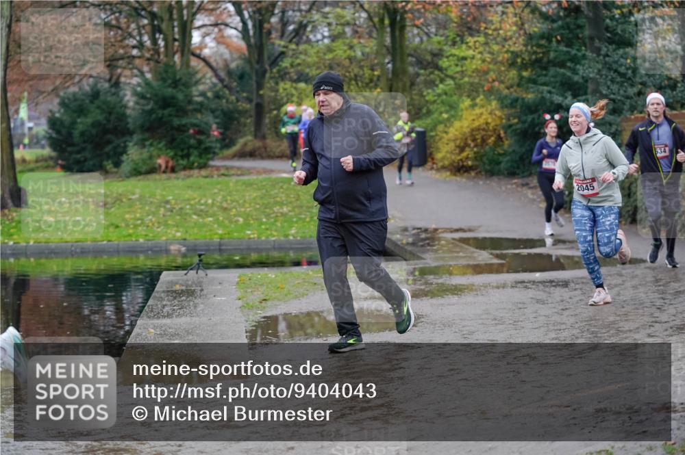 07.12.2025 - St. Pauli X-Mass-Run No. 15 Michael Burmester http://msf.ph/oto/9404043 07.12.2025 11:01:47 Laufen 2045, 634 meine-sportfotos.de
