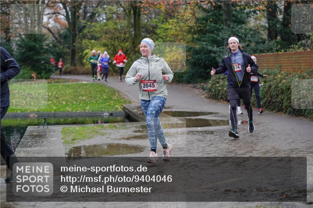 07.12.2025 - St. Pauli X-Mass-Run No. 15 Michael Burmester http://msf.ph/oto/9404046 07.12.2025 11:01:48 Laufen 15, 2045, 634, 2577 meine-sportfotos.de