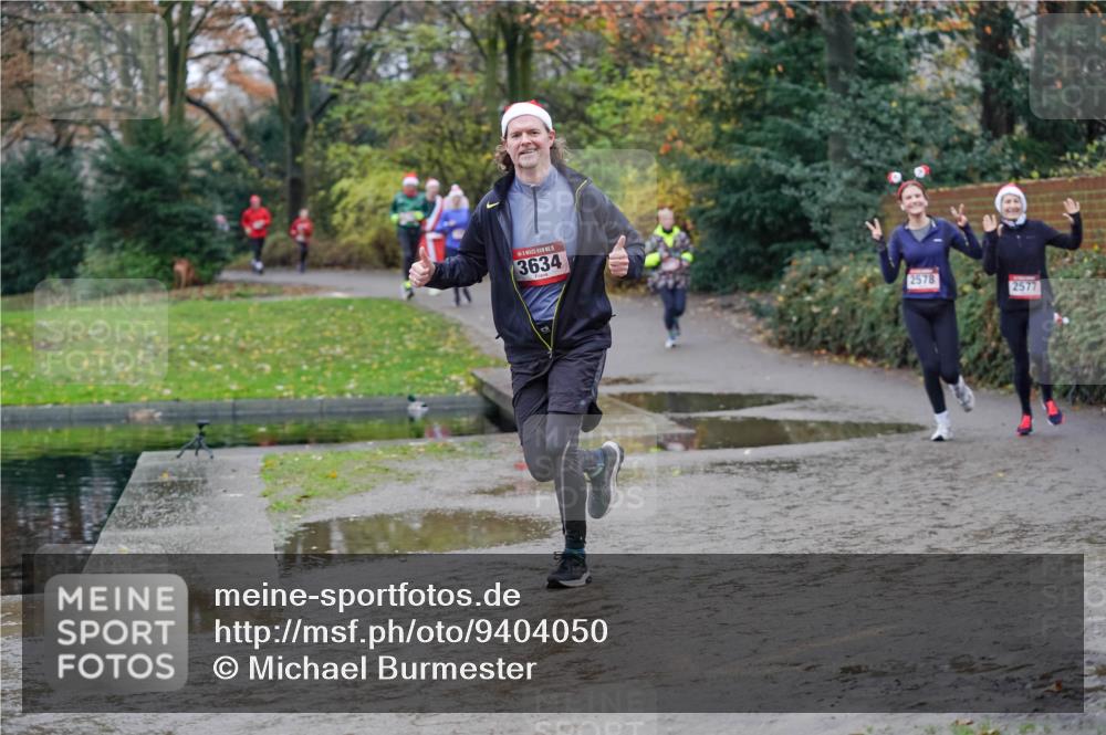 07.12.2025 - St. Pauli X-Mass-Run No. 15 Michael Burmester http://msf.ph/oto/9404050 07.12.2025 11:01:49 Laufen 15, 3634, 2578, 2577 meine-sportfotos.de