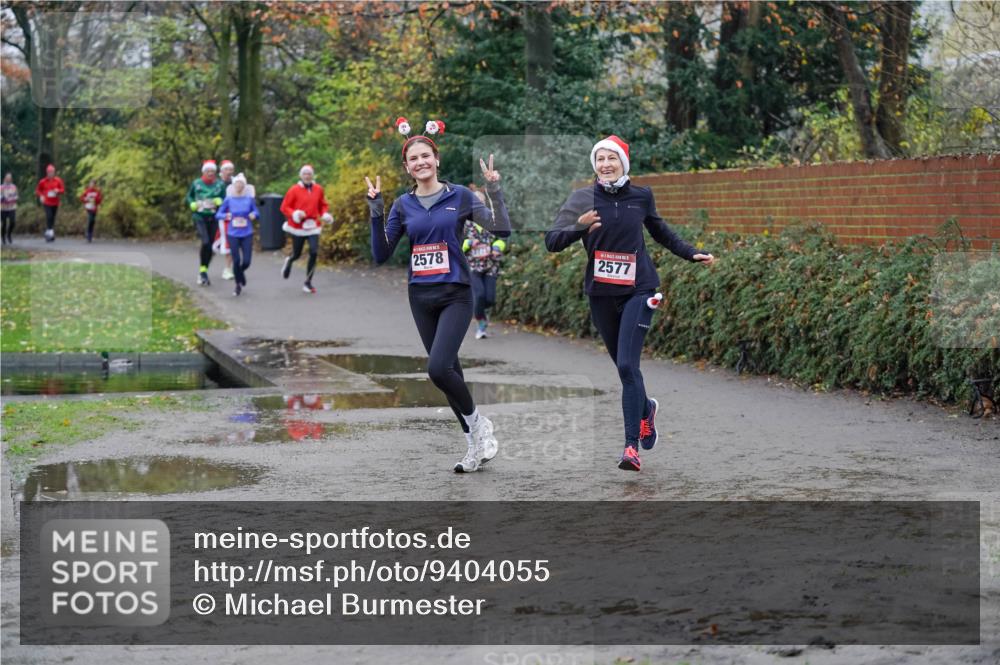 07.12.2025 - St. Pauli X-Mass-Run No. 15 Michael Burmester http://msf.ph/oto/9404055 07.12.2025 11:01:51 Laufen 2578, 2577 meine-sportfotos.de