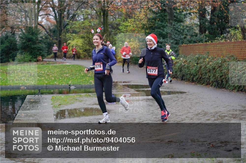 07.12.2025 - St. Pauli X-Mass-Run No. 15 Michael Burmester http://msf.ph/oto/9404056 07.12.2025 11:01:51 Laufen 2578, 2577 meine-sportfotos.de