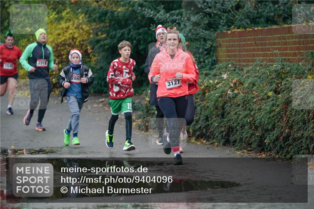 07.12.2025 - St. Pauli X-Mass-Run No. 15 Michael Burmester http://msf.ph/oto/9404096 07.12.2025 11:02:14 Laufen 2918, 1546, 2869, 19, 3127 meine-sportfotos.de