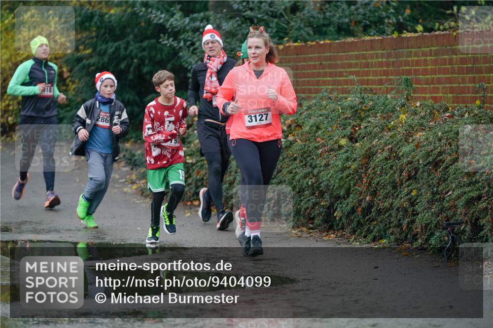 07.12.2025 - St. Pauli X-Mass-Run No. 15 Michael Burmester http://msf.ph/oto/9404099 07.12.2025 11:02:15 Laufen 286, 19, 15, 3127 meine-sportfotos.de