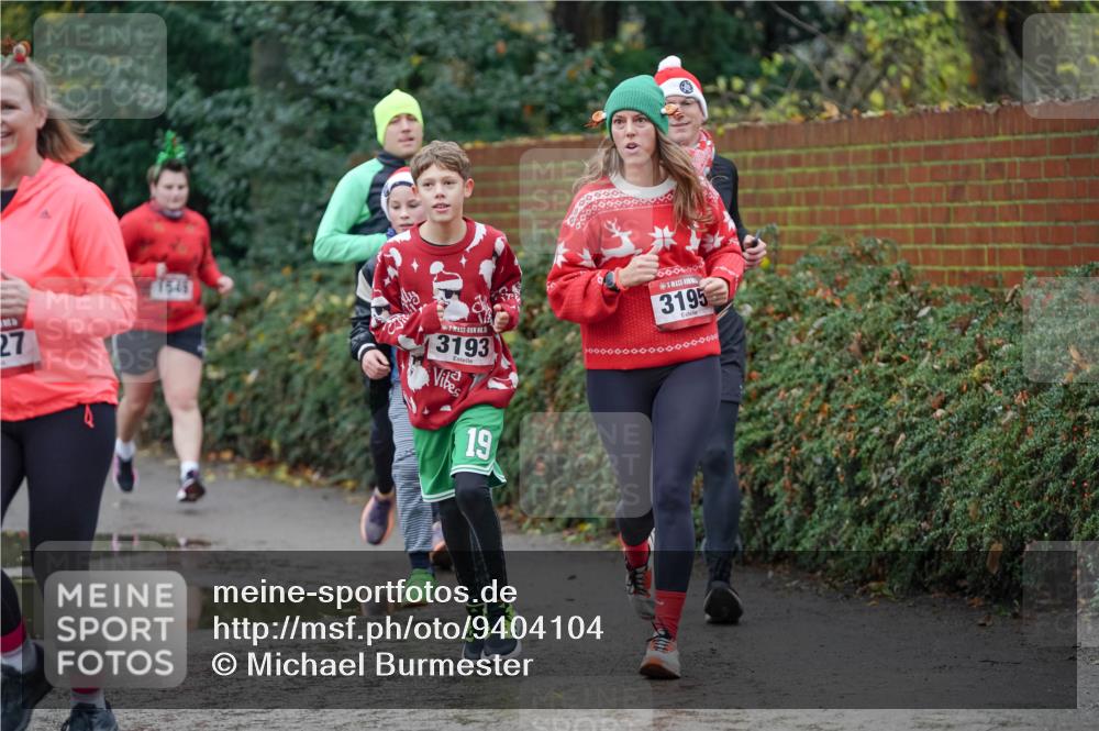 07.12.2025 - St. Pauli X-Mass-Run No. 15 Michael Burmester http://msf.ph/oto/9404104 07.12.2025 11:02:18 Laufen 1546, 27, 3193, 19, 1730300, 3195 meine-sportfotos.de
