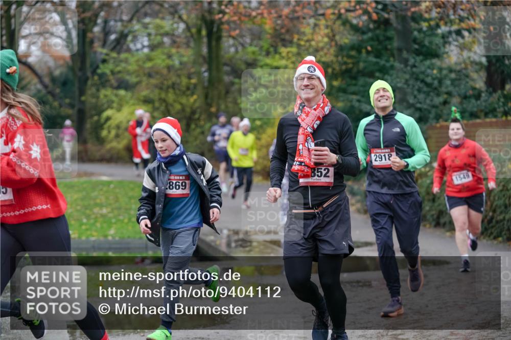07.12.2025 - St. Pauli X-Mass-Run No. 15 Michael Burmester http://msf.ph/oto/9404112 07.12.2025 11:02:20 Laufen 15, 869, 852, 2918, 1549 meine-sportfotos.de