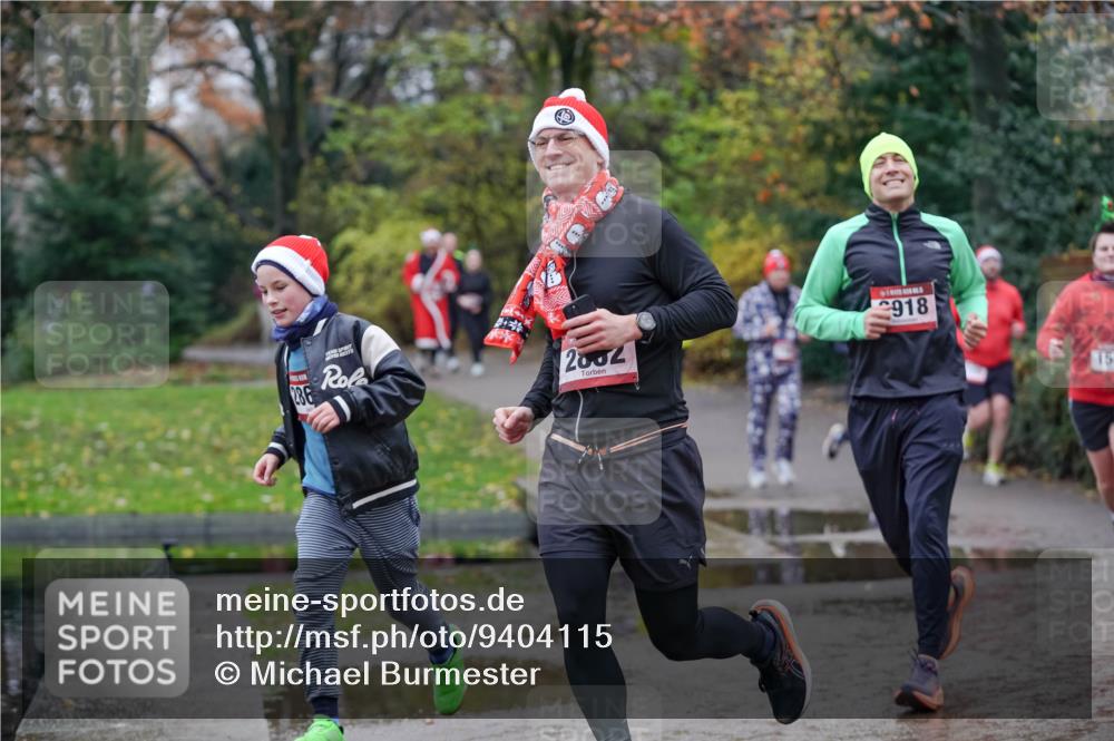07.12.2025 - St. Pauli X-Mass-Run No. 15 Michael Burmester http://msf.ph/oto/9404115 07.12.2025 11:02:20 Laufen 286, 2002, 918, 15 meine-sportfotos.de