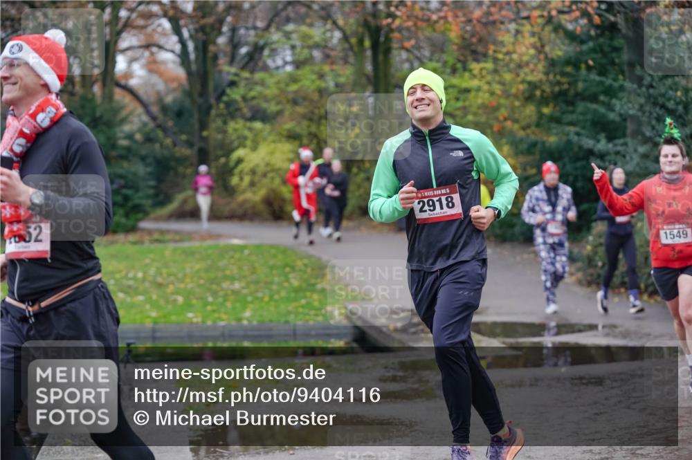 07.12.2025 - St. Pauli X-Mass-Run No. 15 Michael Burmester http://msf.ph/oto/9404116 07.12.2025 11:02:21 Laufen 1852, 15, 2918, 1549 meine-sportfotos.de