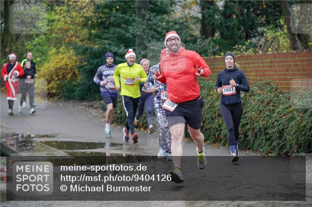 07.12.2025 - St. Pauli X-Mass-Run No. 15 Michael Burmester http://msf.ph/oto/9404126 07.12.2025 11:02:23 Laufen 3037, 19, 1109, 1907 meine-sportfotos.de