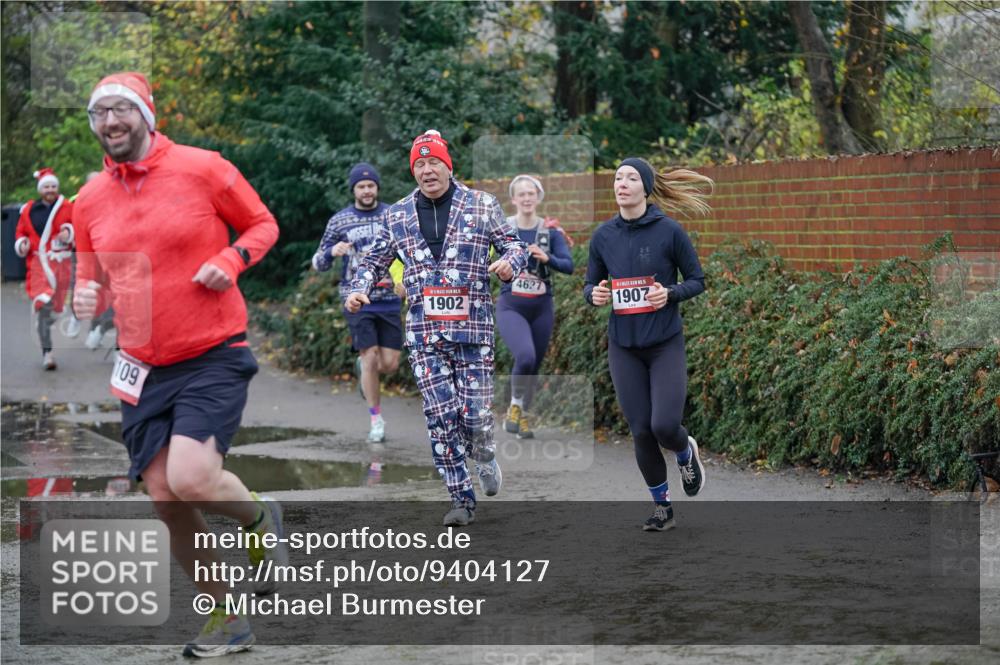 07.12.2025 - St. Pauli X-Mass-Run No. 15 Michael Burmester http://msf.ph/oto/9404127 07.12.2025 11:02:24 Laufen 109, 1902, 4627, 1907 meine-sportfotos.de