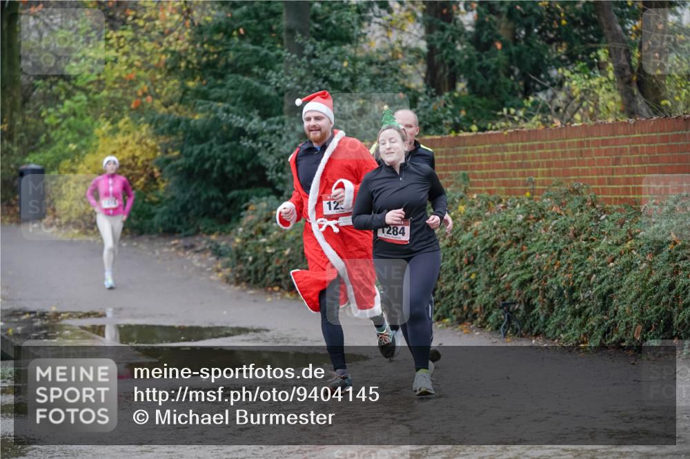 07.12.2025 - St. Pauli X-Mass-Run No. 15 Michael Burmester http://msf.ph/oto/9404145 07.12.2025 11:02:30 Laufen 12, 284 meine-sportfotos.de