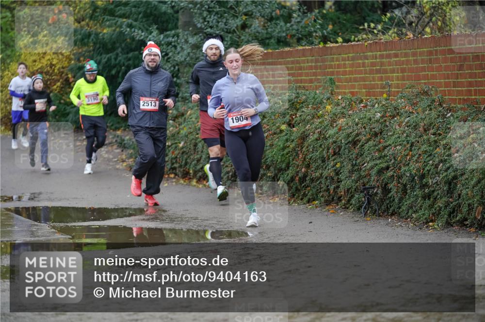 07.12.2025 - St. Pauli X-Mass-Run No. 15 Michael Burmester http://msf.ph/oto/9404163 07.12.2025 11:02:36 Laufen 3190, 2513, 1904 meine-sportfotos.de