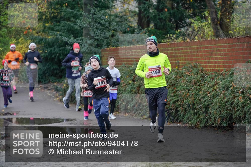 07.12.2025 - St. Pauli X-Mass-Run No. 15 Michael Burmester http://msf.ph/oto/9404178 07.12.2025 11:02:41 Laufen 197, 4101, 2662, 3191, 191, 7591, 3190, 190 meine-sportfotos.de