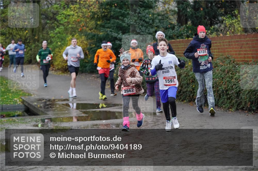 07.12.2025 - St. Pauli X-Mass-Run No. 15 Michael Burmester http://msf.ph/oto/9404189 07.12.2025 11:02:44 Laufen 4101, 2662, 24, 25, 1591 meine-sportfotos.de