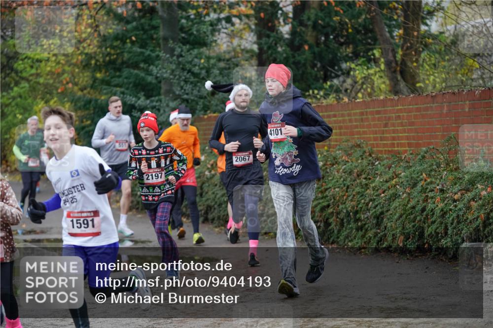 07.12.2025 - St. Pauli X-Mass-Run No. 15 Michael Burmester http://msf.ph/oto/9404193 07.12.2025 11:02:45 Laufen 24, 25, 1591, 2197, 4101, 2067 meine-sportfotos.de