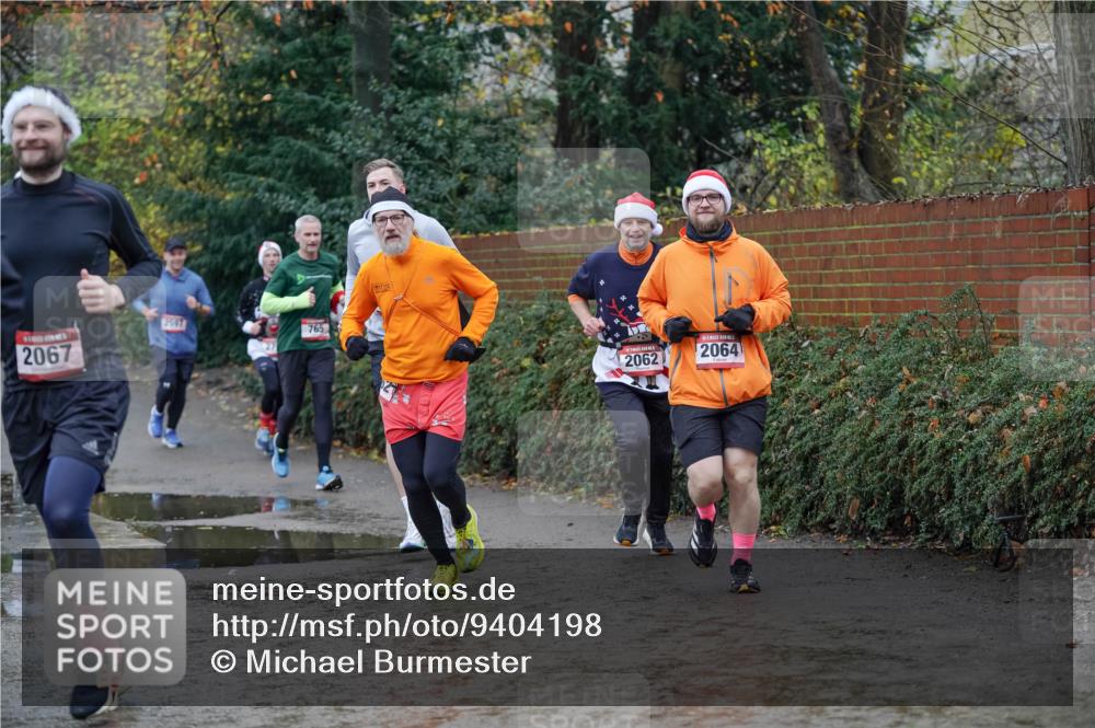 07.12.2025 - St. Pauli X-Mass-Run No. 15 Michael Burmester http://msf.ph/oto/9404198 07.12.2025 11:02:47 Laufen 2067, 2597, 27, 765, 2062, 2064 meine-sportfotos.de
