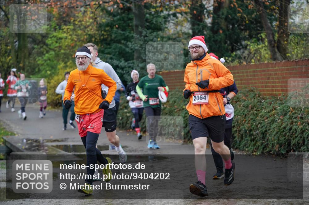 07.12.2025 - St. Pauli X-Mass-Run No. 15 Michael Burmester http://msf.ph/oto/9404202 07.12.2025 11:02:48 Laufen 15, 2064 meine-sportfotos.de