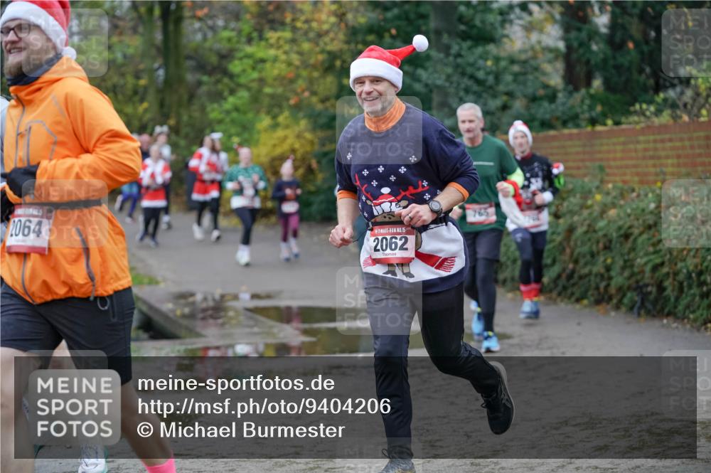 07.12.2025 - St. Pauli X-Mass-Run No. 15 Michael Burmester http://msf.ph/oto/9404206 07.12.2025 11:02:49 Laufen 2064, 15, 2062 meine-sportfotos.de