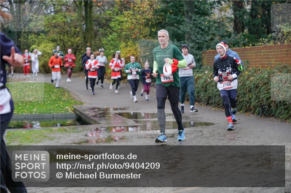 07.12.2025 - St. Pauli X-Mass-Run No. 15 Michael Burmester http://msf.ph/oto/9404209 07.12.2025 11:02:50 Laufen 1345, 765, 2766 meine-sportfotos.de