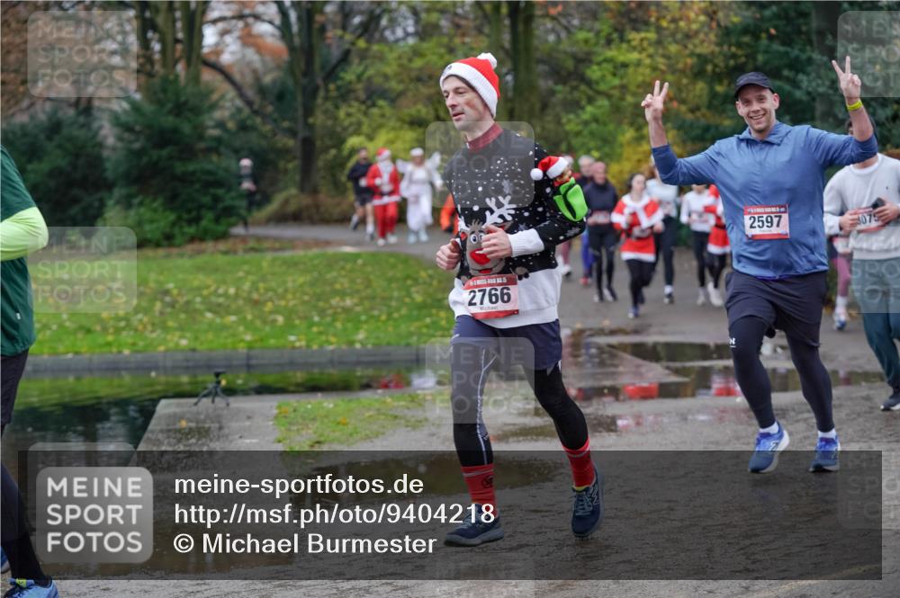 07.12.2025 - St. Pauli X-Mass-Run No. 15 Michael Burmester http://msf.ph/oto/9404218 07.12.2025 11:02:52 Laufen 2766, 2597, 3075 meine-sportfotos.de