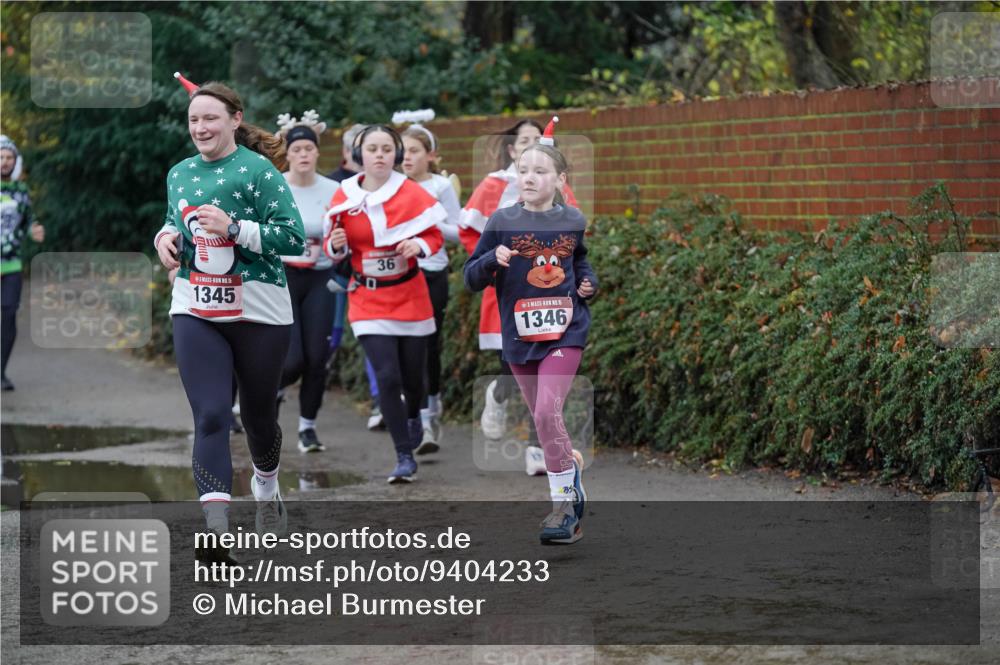 07.12.2025 - St. Pauli X-Mass-Run No. 15 Michael Burmester http://msf.ph/oto/9404233 07.12.2025 11:02:56 Laufen 5, 1345, 36, 15, 1346 meine-sportfotos.de
