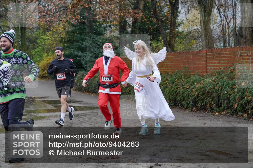 07.12.2025 - St. Pauli X-Mass-Run No. 15 Michael Burmester http://msf.ph/oto/9404263 07.12.2025 11:03:03 Laufen 3304, 5, 1779, 775 meine-sportfotos.de