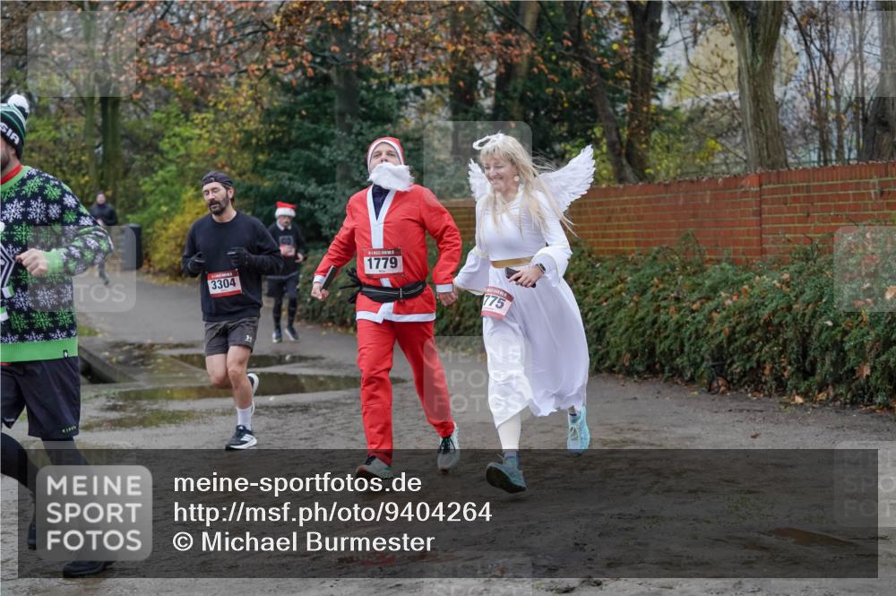 07.12.2025 - St. Pauli X-Mass-Run No. 15 Michael Burmester http://msf.ph/oto/9404264 07.12.2025 11:03:03 Laufen 3304, 1779, 775 meine-sportfotos.de