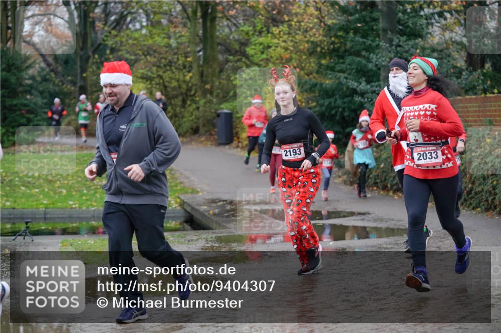 07.12.2025 - St. Pauli X-Mass-Run No. 15 Michael Burmester http://msf.ph/oto/9404307 07.12.2025 11:03:26 Laufen 2193, 2033 meine-sportfotos.de