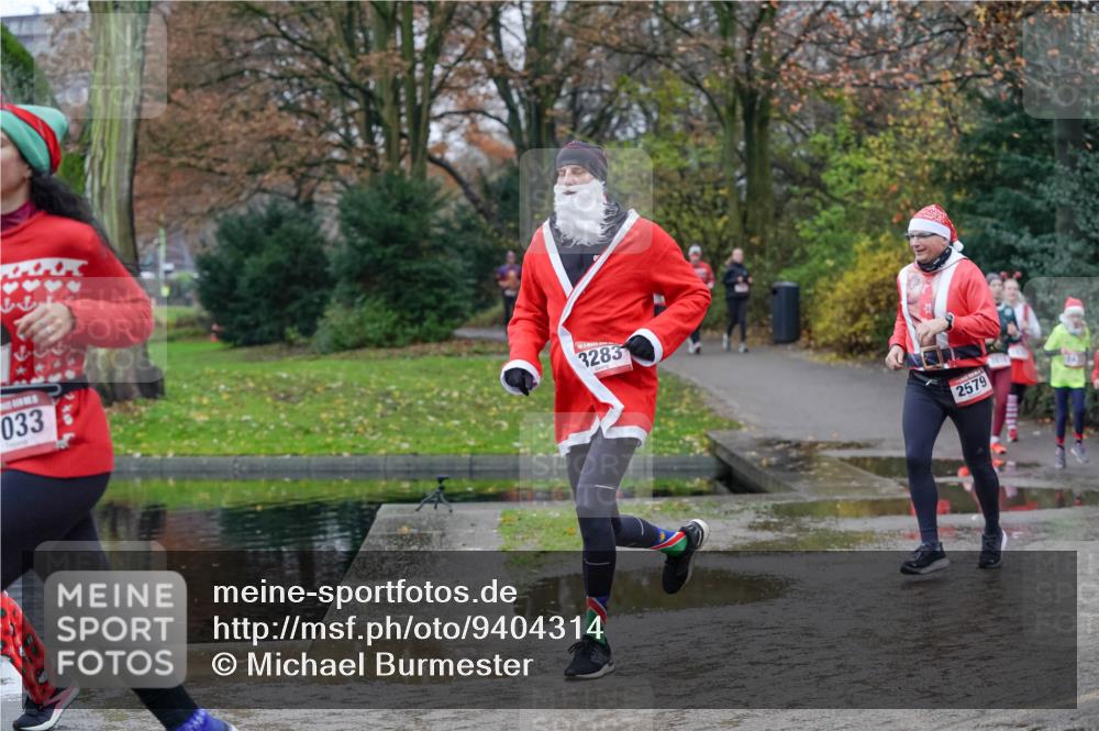 07.12.2025 - St. Pauli X-Mass-Run No. 15 Michael Burmester http://msf.ph/oto/9404314 07.12.2025 11:03:28 Laufen 11, 033, 3283, 2579 meine-sportfotos.de