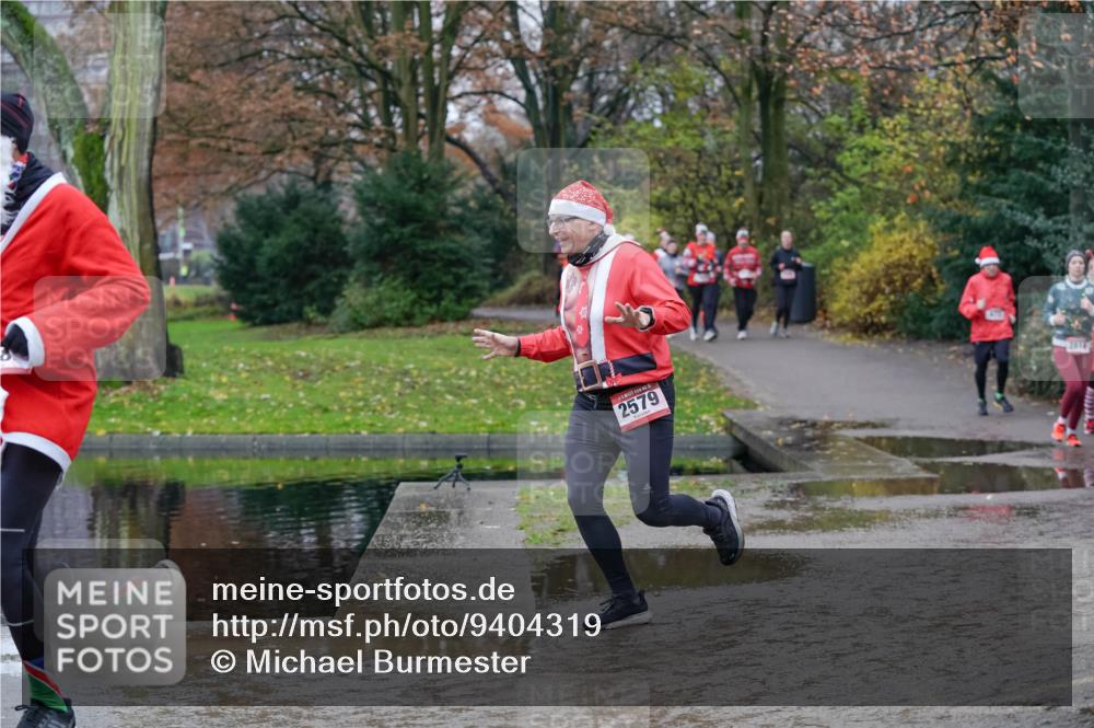 07.12.2025 - St. Pauli X-Mass-Run No. 15 Michael Burmester http://msf.ph/oto/9404319 07.12.2025 11:03:29 Laufen 2579 meine-sportfotos.de