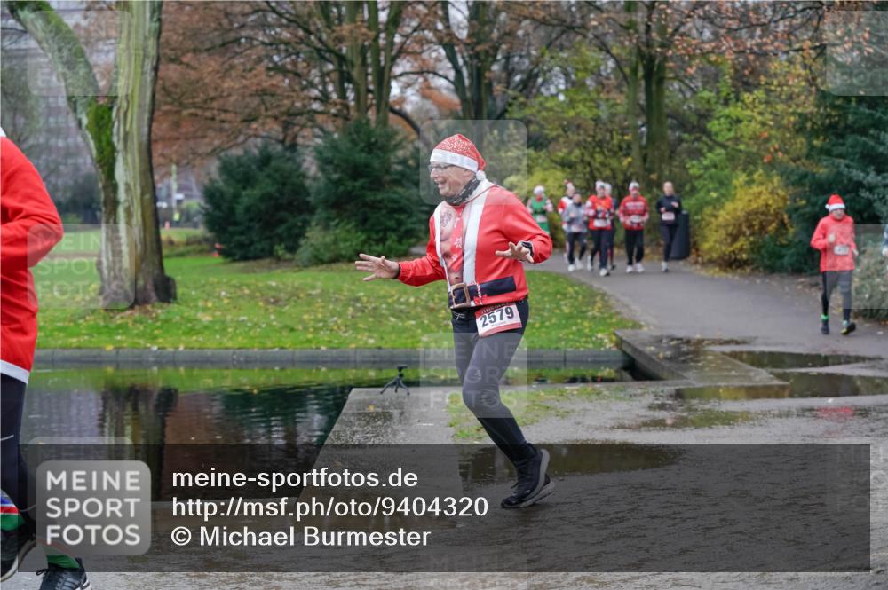 07.12.2025 - St. Pauli X-Mass-Run No. 15 Michael Burmester http://msf.ph/oto/9404320 07.12.2025 11:03:29 Laufen 2579 meine-sportfotos.de