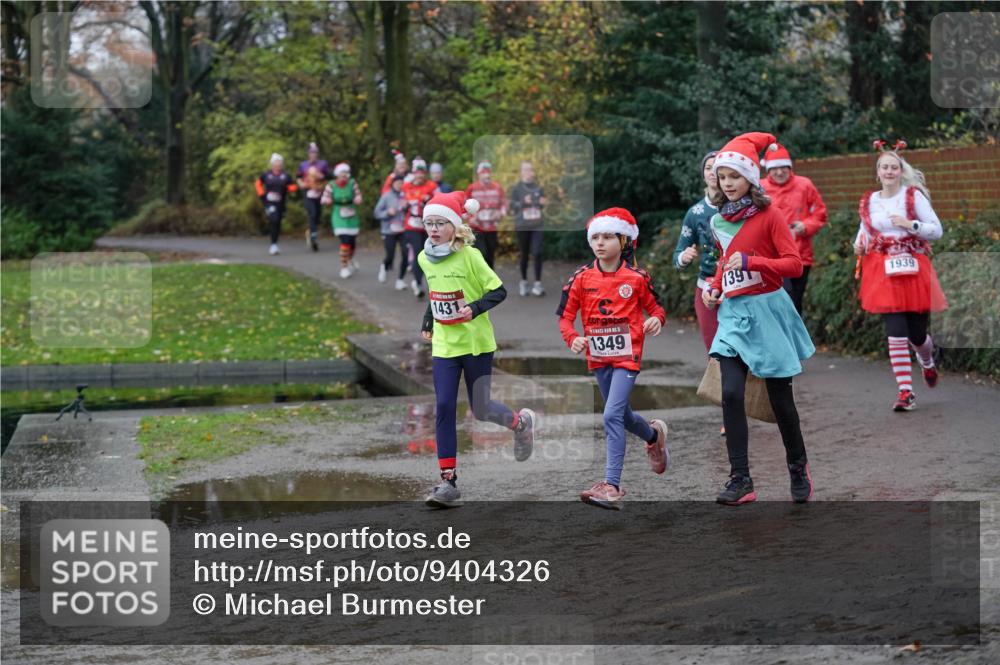 07.12.2025 - St. Pauli X-Mass-Run No. 15 Michael Burmester http://msf.ph/oto/9404326 07.12.2025 11:03:31 Laufen 1431, 5, 1349, 4496, 139, 1939 meine-sportfotos.de