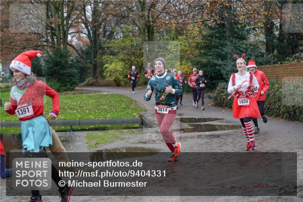07.12.2025 - St. Pauli X-Mass-Run No. 15 Michael Burmester http://msf.ph/oto/9404331 07.12.2025 11:03:33 Laufen 1391, 2814, 1939 meine-sportfotos.de