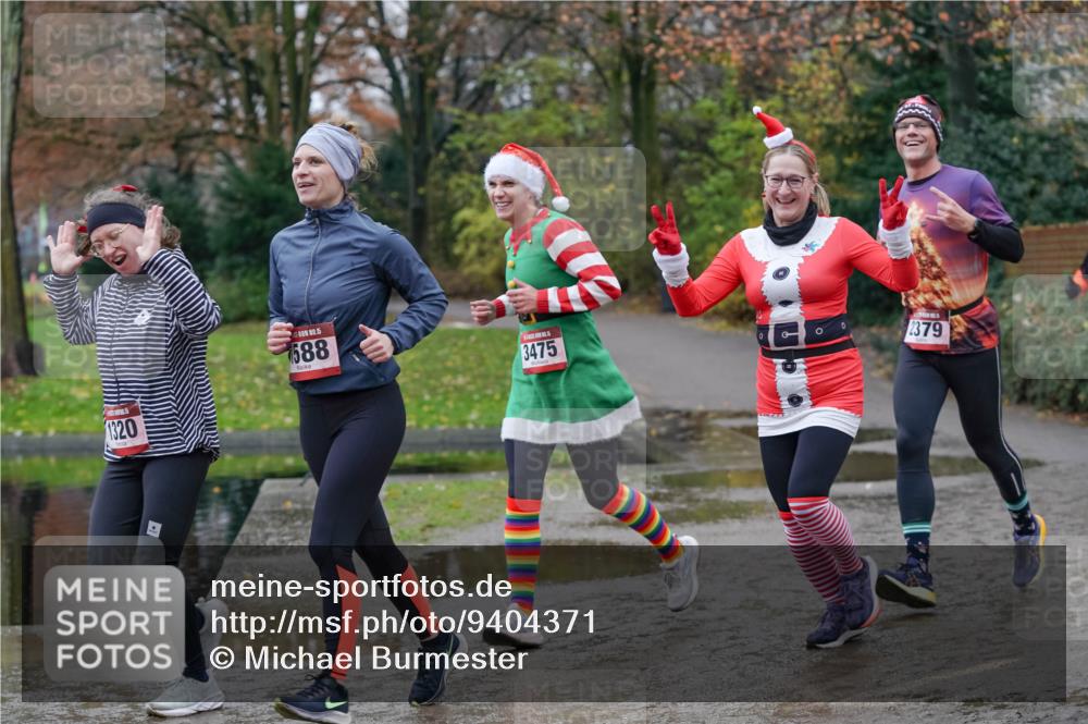 07.12.2025 - St. Pauli X-Mass-Run No. 15 Michael Burmester http://msf.ph/oto/9404371 07.12.2025 11:03:42 Laufen 1320, 15, 588, 3475, 0, 2379 meine-sportfotos.de