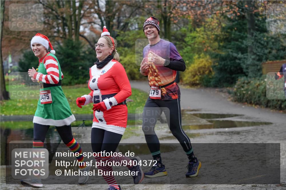 07.12.2025 - St. Pauli X-Mass-Run No. 15 Michael Burmester http://msf.ph/oto/9404372 07.12.2025 11:03:43 Laufen 3475, 379 meine-sportfotos.de