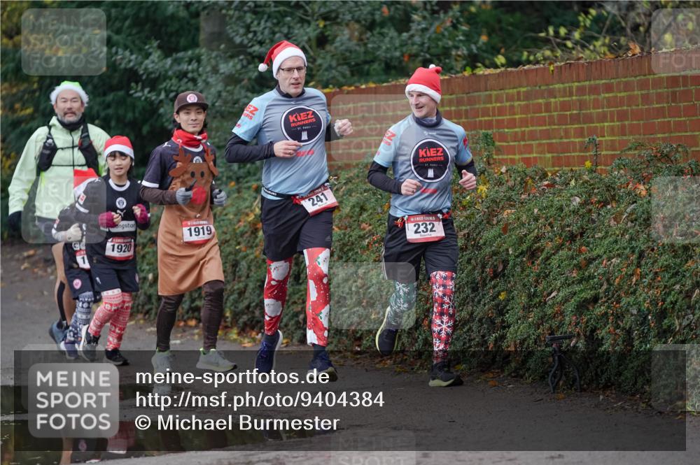 07.12.2025 - St. Pauli X-Mass-Run No. 15 Michael Burmester http://msf.ph/oto/9404384 07.12.2025 11:03:59 Laufen 1920, 1919, 241, 232 meine-sportfotos.de
