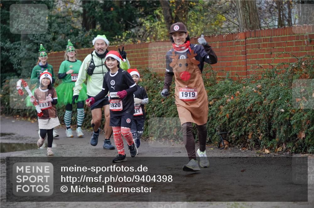 07.12.2025 - St. Pauli X-Mass-Run No. 15 Michael Burmester http://msf.ph/oto/9404398 07.12.2025 11:04:05 Laufen 1917, 279, 1920, 21, 5, 1919 meine-sportfotos.de