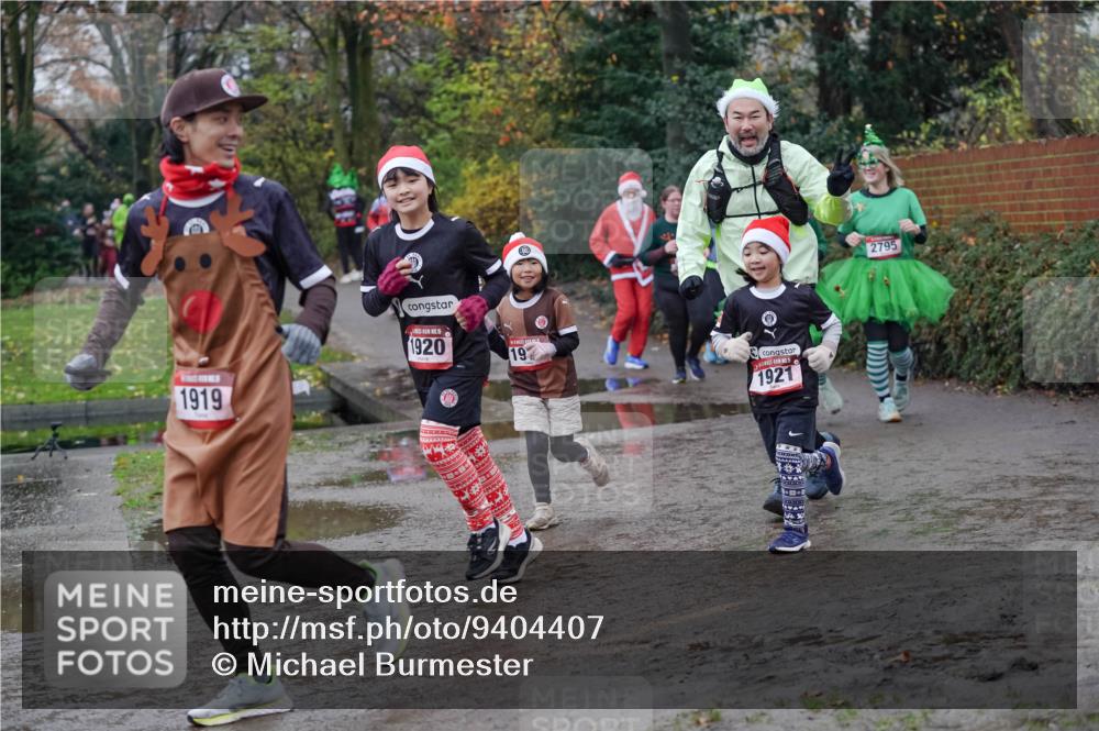 07.12.2025 - St. Pauli X-Mass-Run No. 15 Michael Burmester http://msf.ph/oto/9404407 07.12.2025 11:04:07 Laufen 1919, 15, 1920, 19, 1921, 2795 meine-sportfotos.de