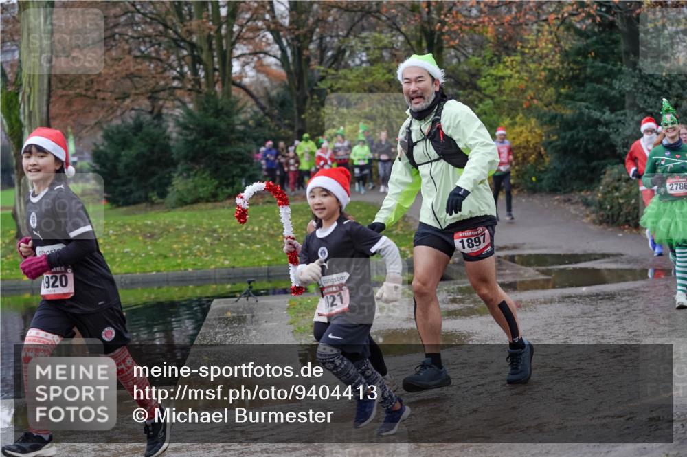 07.12.2025 - St. Pauli X-Mass-Run No. 15 Michael Burmester http://msf.ph/oto/9404413 07.12.2025 11:04:08 Laufen 920, 21, 1897, 2786 meine-sportfotos.de