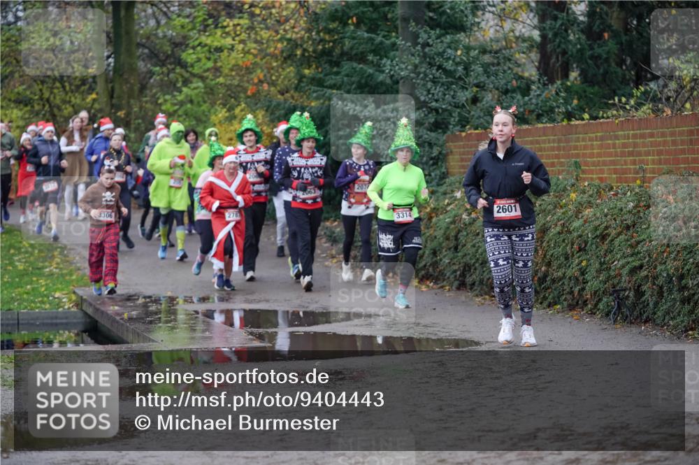 07.12.2025 - St. Pauli X-Mass-Run No. 15 Michael Burmester http://msf.ph/oto/9404443 07.12.2025 11:04:17 Laufen 3306, 2787, 2077, 3314, 2601 meine-sportfotos.de