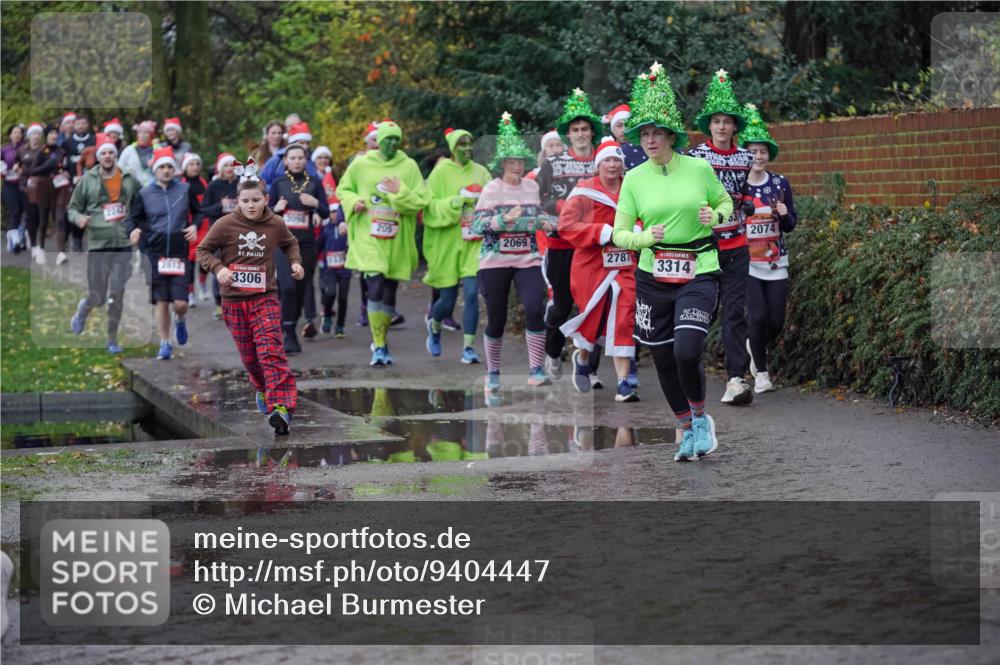 07.12.2025 - St. Pauli X-Mass-Run No. 15 Michael Burmester http://msf.ph/oto/9404447 07.12.2025 11:04:20 Laufen 2244, 2812, 3306, 205, 2069, 2787, 3314, 03, 2074 meine-sportfotos.de