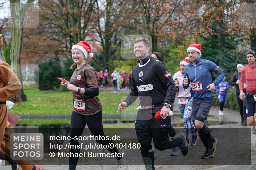 07.12.2025 - St. Pauli X-Mass-Run No. 15 Michael Burmester http://msf.ph/oto/9404480 07.12.2025 11:04:34 Laufen 2821, 2605, 2875 meine-sportfotos.de