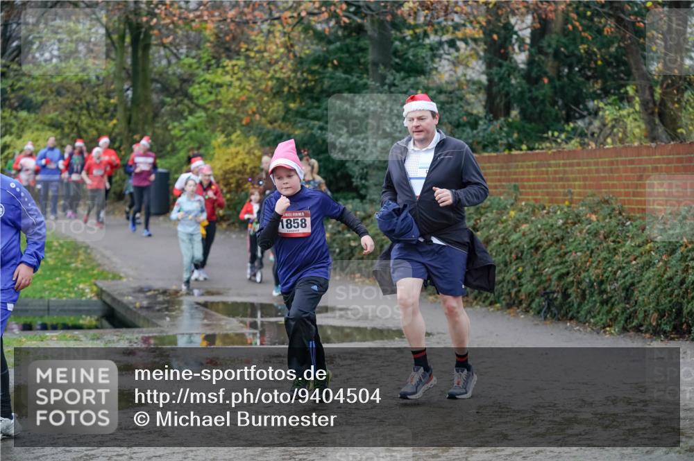 07.12.2025 - St. Pauli X-Mass-Run No. 15 Michael Burmester http://msf.ph/oto/9404504 07.12.2025 11:04:41 Laufen 15, 1858 meine-sportfotos.de
