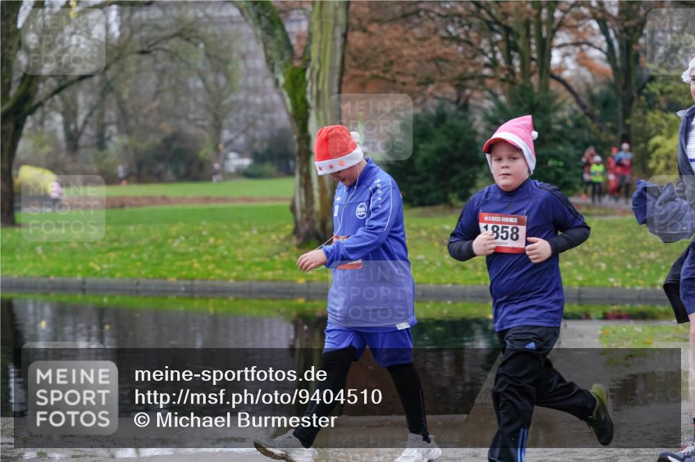 07.12.2025 - St. Pauli X-Mass-Run No. 15 Michael Burmester http://msf.ph/oto/9404510 07.12.2025 11:04:43 Laufen 858 meine-sportfotos.de