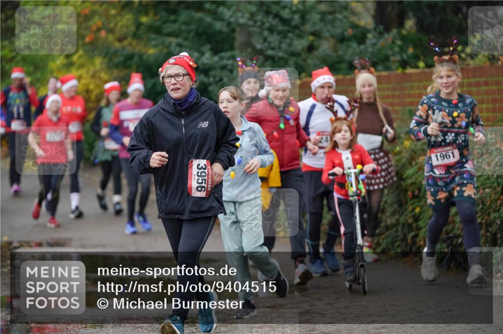 07.12.2025 - St. Pauli X-Mass-Run No. 15 Michael Burmester http://msf.ph/oto/9404515 07.12.2025 11:04:45 Laufen 15, 3956, 1961 meine-sportfotos.de