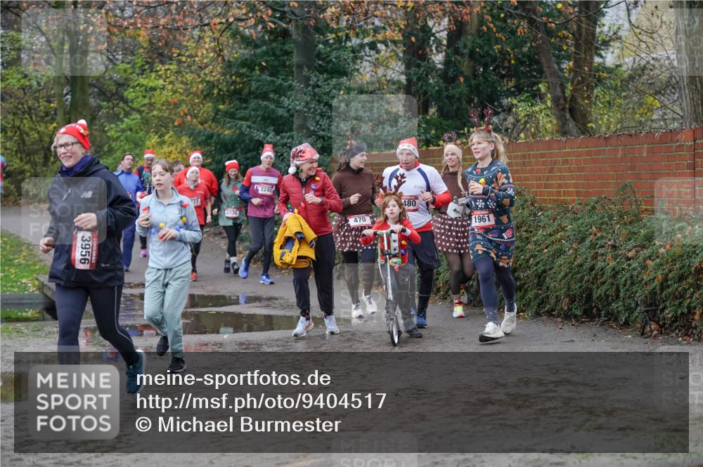 07.12.2025 - St. Pauli X-Mass-Run No. 15 Michael Burmester http://msf.ph/oto/9404517 07.12.2025 11:04:46 Laufen 3956, 470, 1961 meine-sportfotos.de
