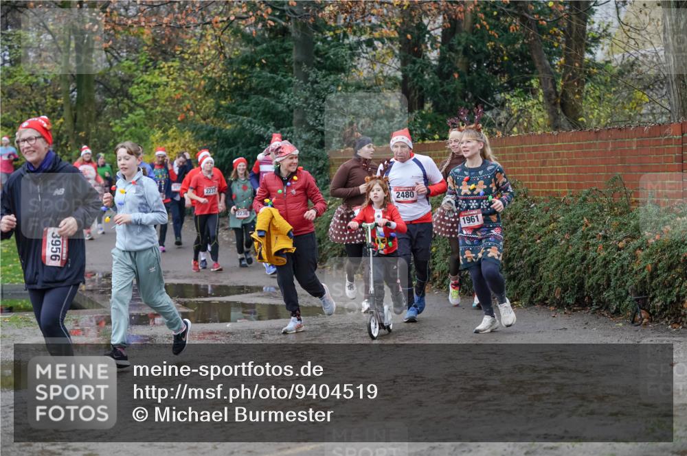 07.12.2025 - St. Pauli X-Mass-Run No. 15 Michael Burmester http://msf.ph/oto/9404519 07.12.2025 11:04:47 Laufen 3956, 2237, 2236, 2480, 1961 meine-sportfotos.de