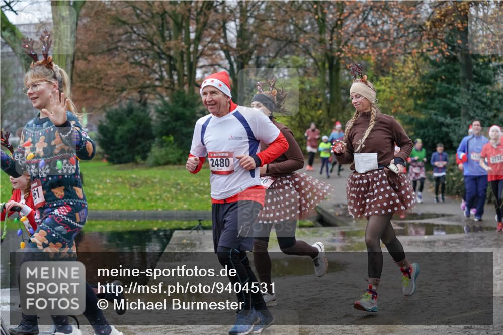 07.12.2025 - St. Pauli X-Mass-Run No. 15 Michael Burmester http://msf.ph/oto/9404531 07.12.2025 11:04:50 Laufen 61, 15, 2480, 2237 meine-sportfotos.de
