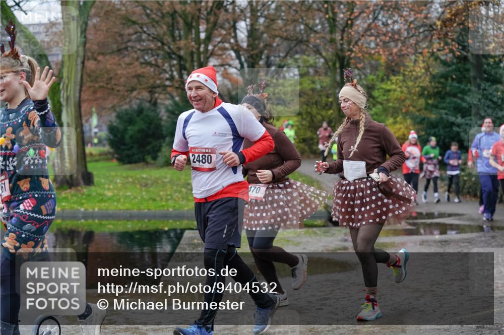 07.12.2025 - St. Pauli X-Mass-Run No. 15 Michael Burmester http://msf.ph/oto/9404532 07.12.2025 11:04:50 Laufen 61, 5, 2480, 470 meine-sportfotos.de