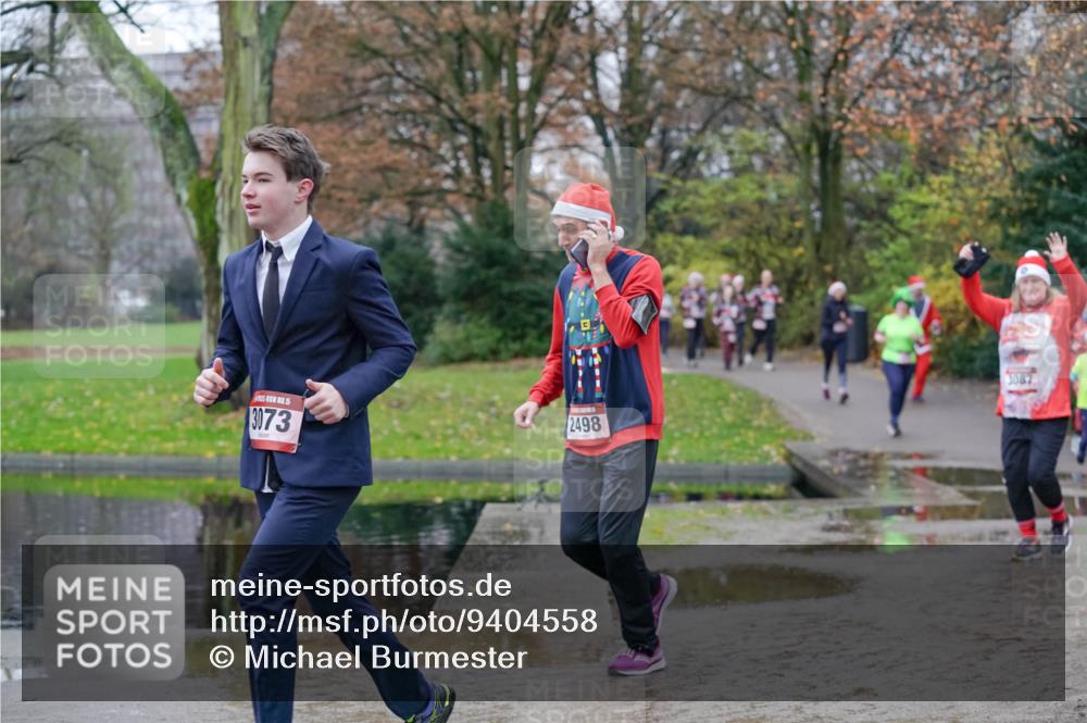 07.12.2025 - St. Pauli X-Mass-Run No. 15 Michael Burmester http://msf.ph/oto/9404558 07.12.2025 11:04:56 Laufen 15, 3073, 2498, 3087 meine-sportfotos.de